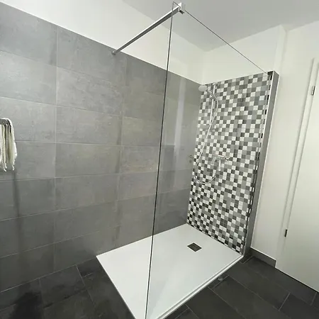 Apartment Land Im Gaestehaus Alter Holzhafen - Abc2 *