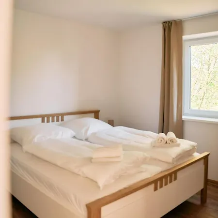 Land Im Gaestehaus Alter Holzhafen - Abc2 *